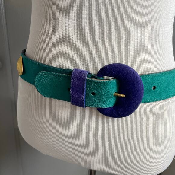 Vintage Doncaster Green Leather Belt Gold Medallion Buckle Suede Accent Medium